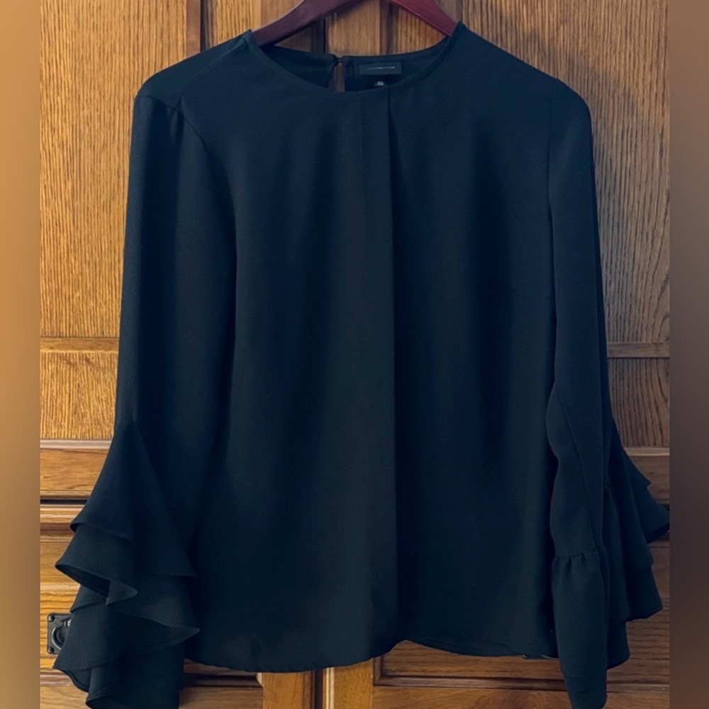 Who What Wear Black Dramatic Tiered Ruffle Bell Sleeve Flowy Blouse Edgy Chic